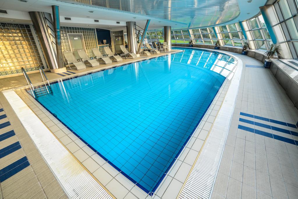 Hotel Belweder Ustroń Εξωτερικό φωτογραφία Swimming pool