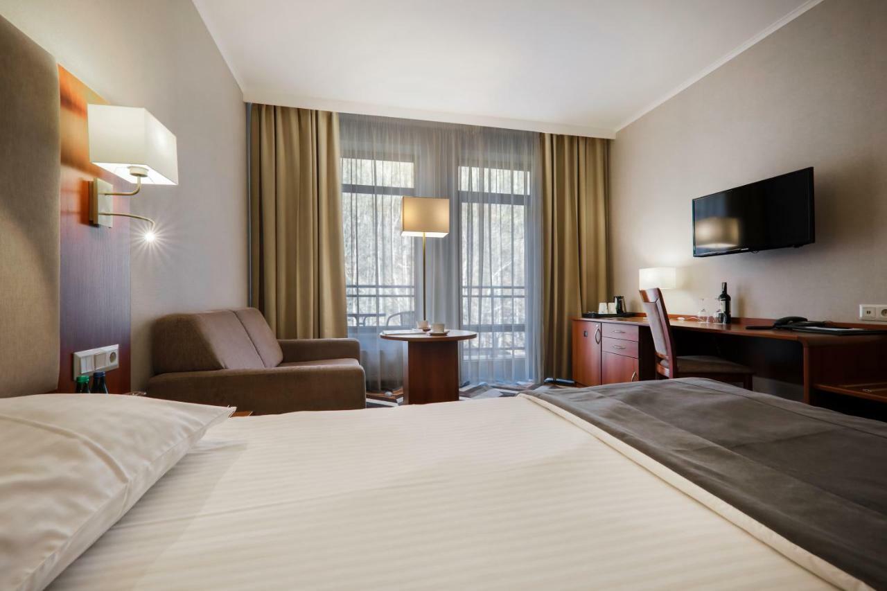 Hotel Belweder Ustroń Εξωτερικό φωτογραφία A room at the hotel