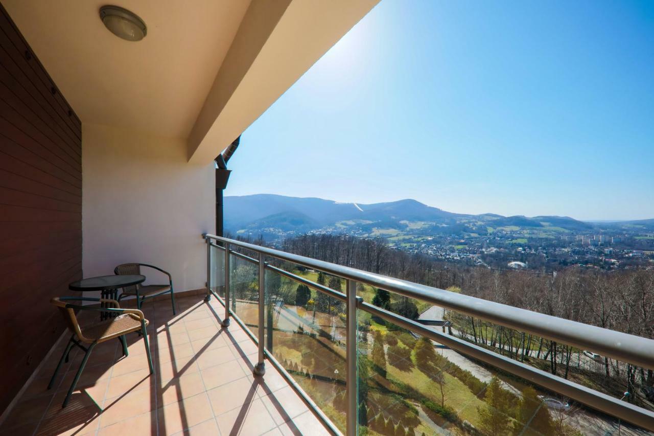 Hotel Belweder Ustroń Εξωτερικό φωτογραφία A balcony